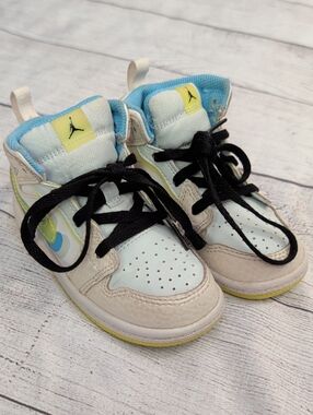 Jordan Kids' High-Top Sneakers in Light Blue, Cream & Black